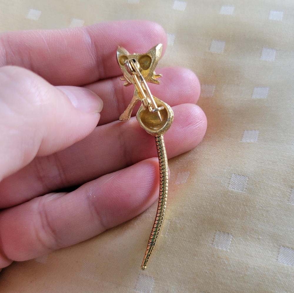 VTG Cute Green Eyed Gold Tone Movable Cat Brooch - Picture 4 of 6